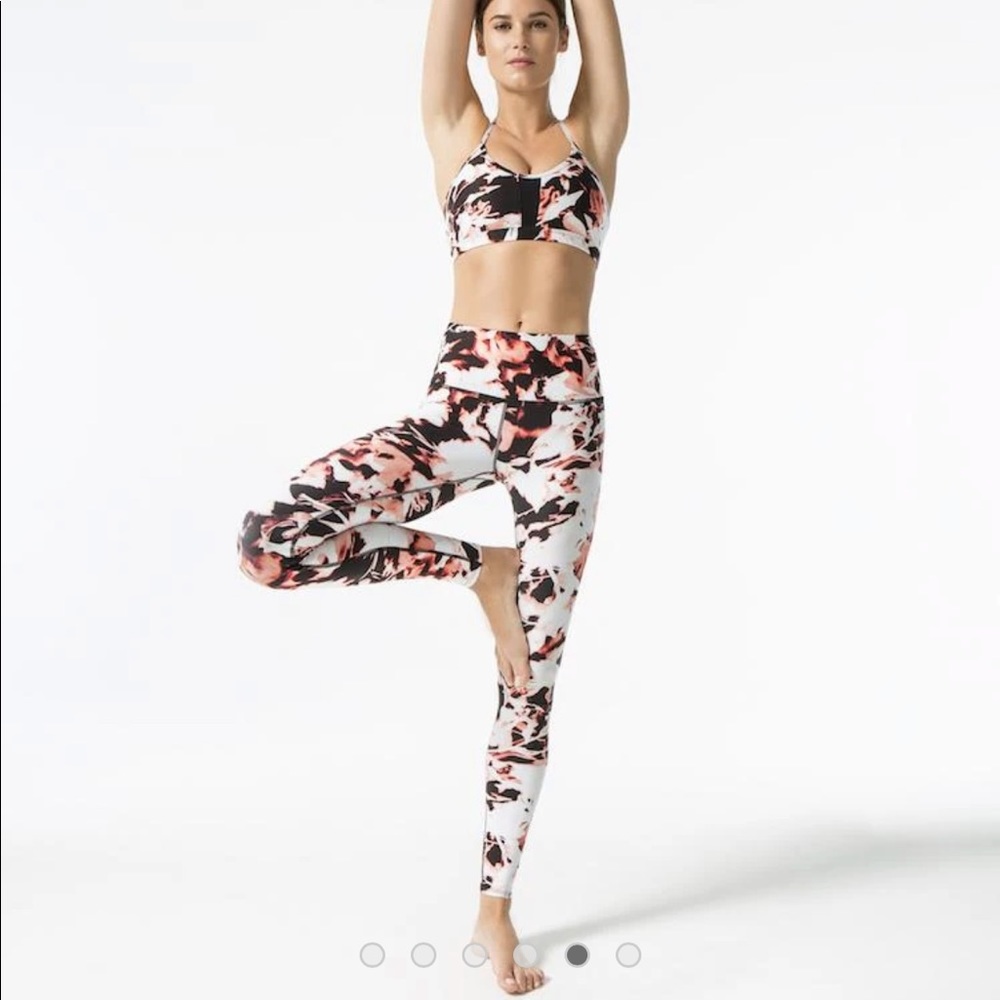 Ghost flower Fire ignite bra and leggings